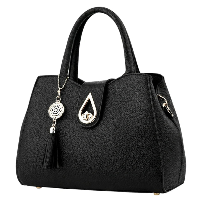 RovaaNoirClassicElegantHandbag_800x800_e39d2d78-db51-4517-b04f-9e0a49760e30